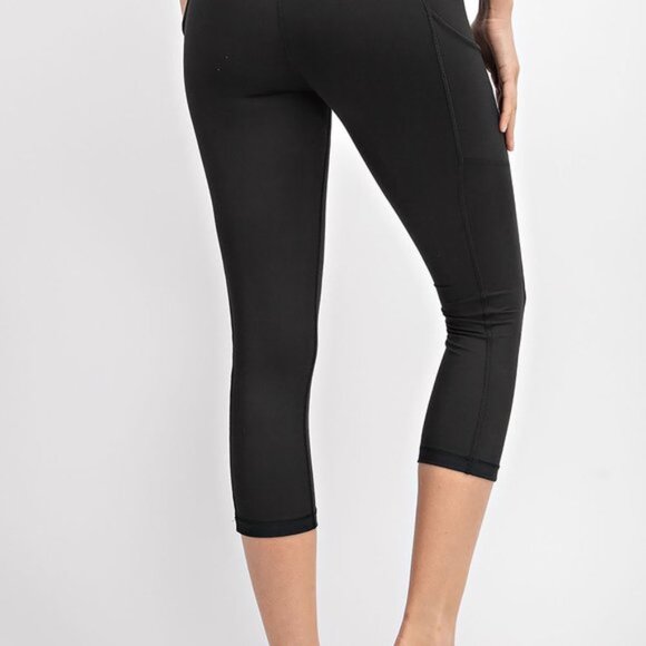 Wide Waisted Capri Yoga Pants, Tummy Control Workout Side Pocket Capri Leggings - Picture 8 of 14